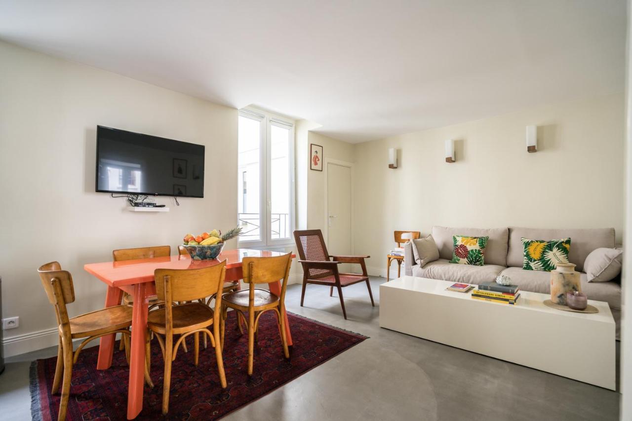 Elegant And Modern Parisian Charm Apartment Exterior photo